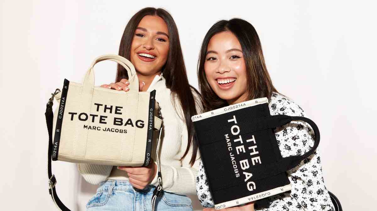 THE ULTIMATE MARC JACOBS TOTE BAG REVIEW: CANVAS VS. LEATHER