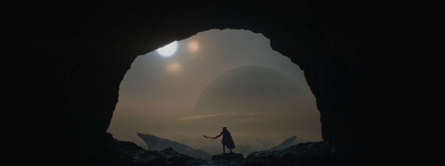 Predator: Badlands Director Dan Trachtenberg Talks Alien Crossover, Getting James Cameron’s Seal Of Approval & More