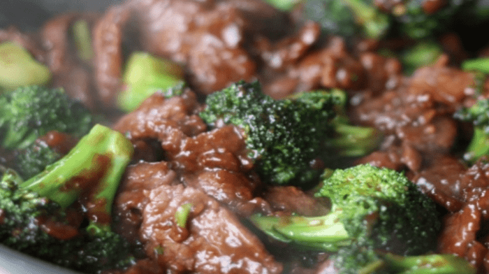 Salteado de Carne con Brócoli