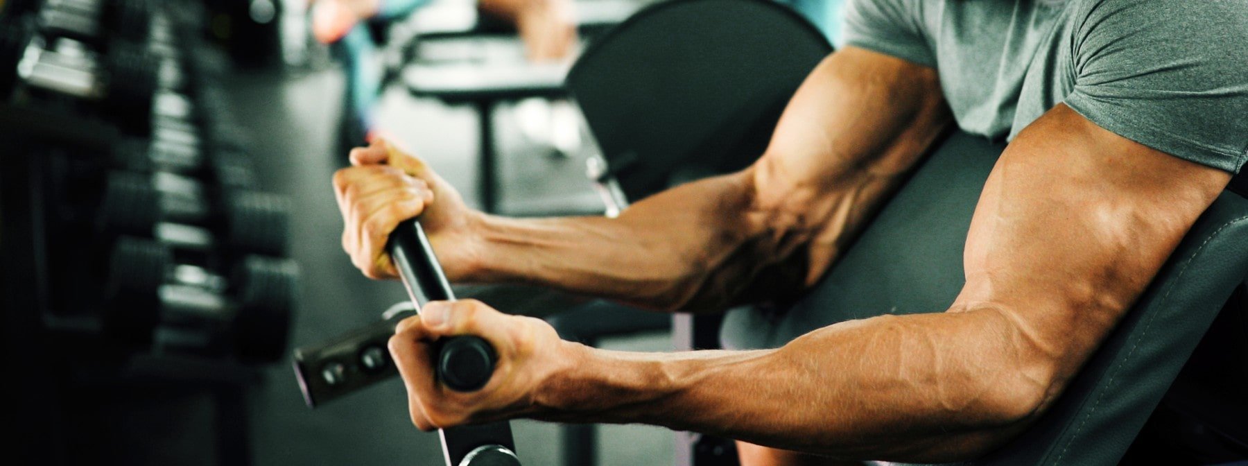 Program de antrenament și sfaturi de nutriție pentru creșterea masei musculare