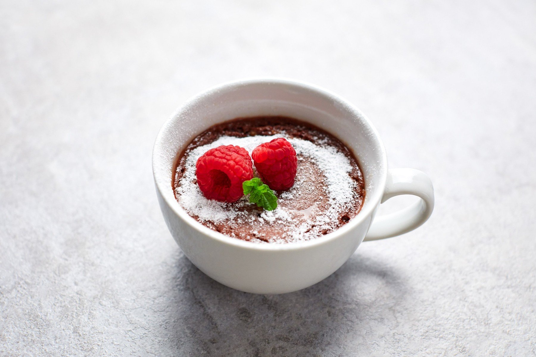Molten Chocolate Mug Cake | Desserter der kan laves i mikroovnen