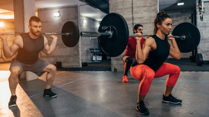 Kan du opbygge muskler ved kun at bruge en vægtstang?