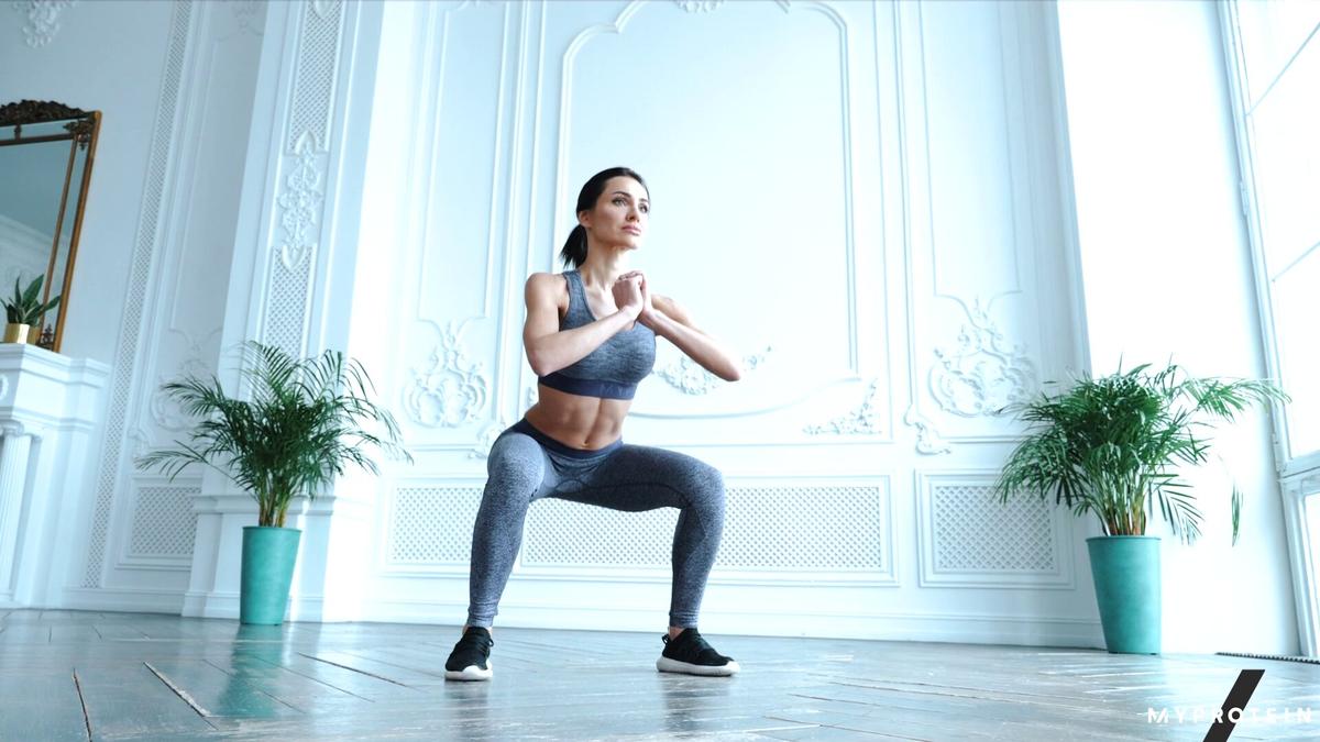 Sådan laver du en kropsvægt squat | Fordele og teknik