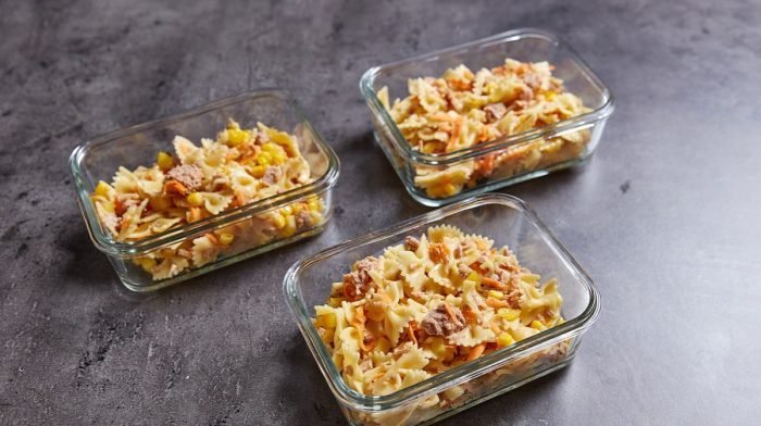 Nem pastasalat meal prep opskrift