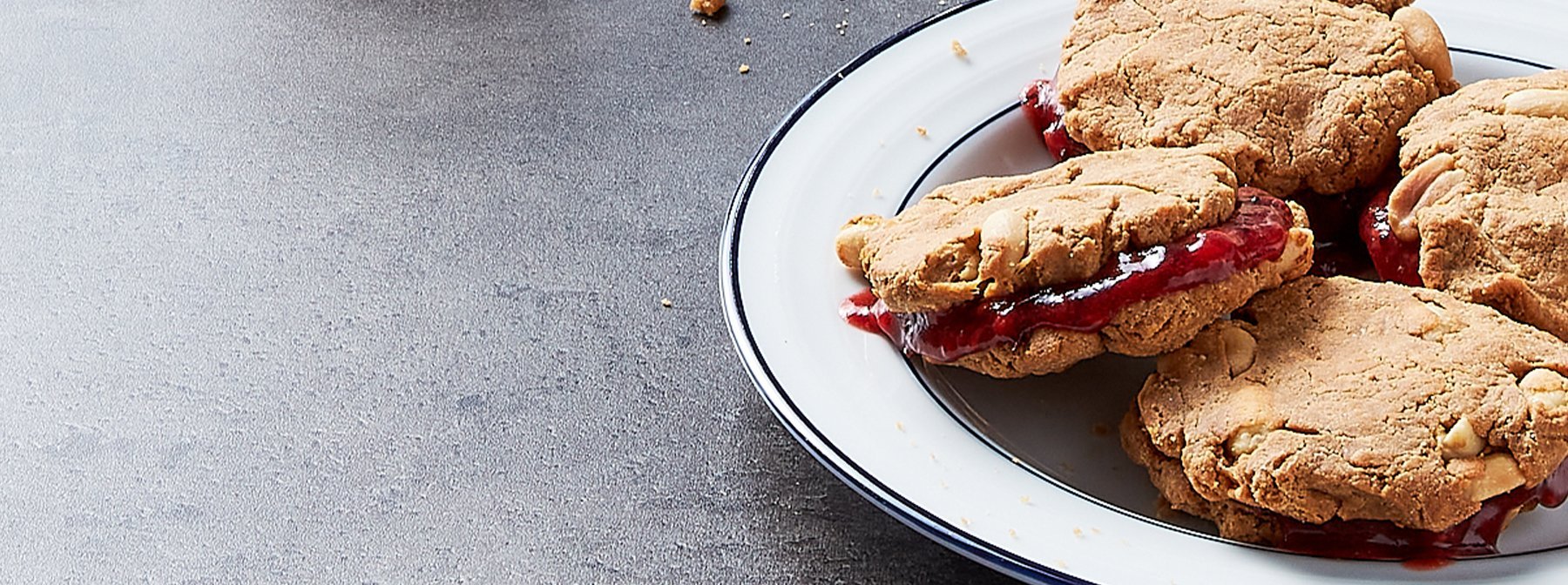 Протеиновые сэндвич-печенья с арахисовой пастой | Рецепты со всего мира