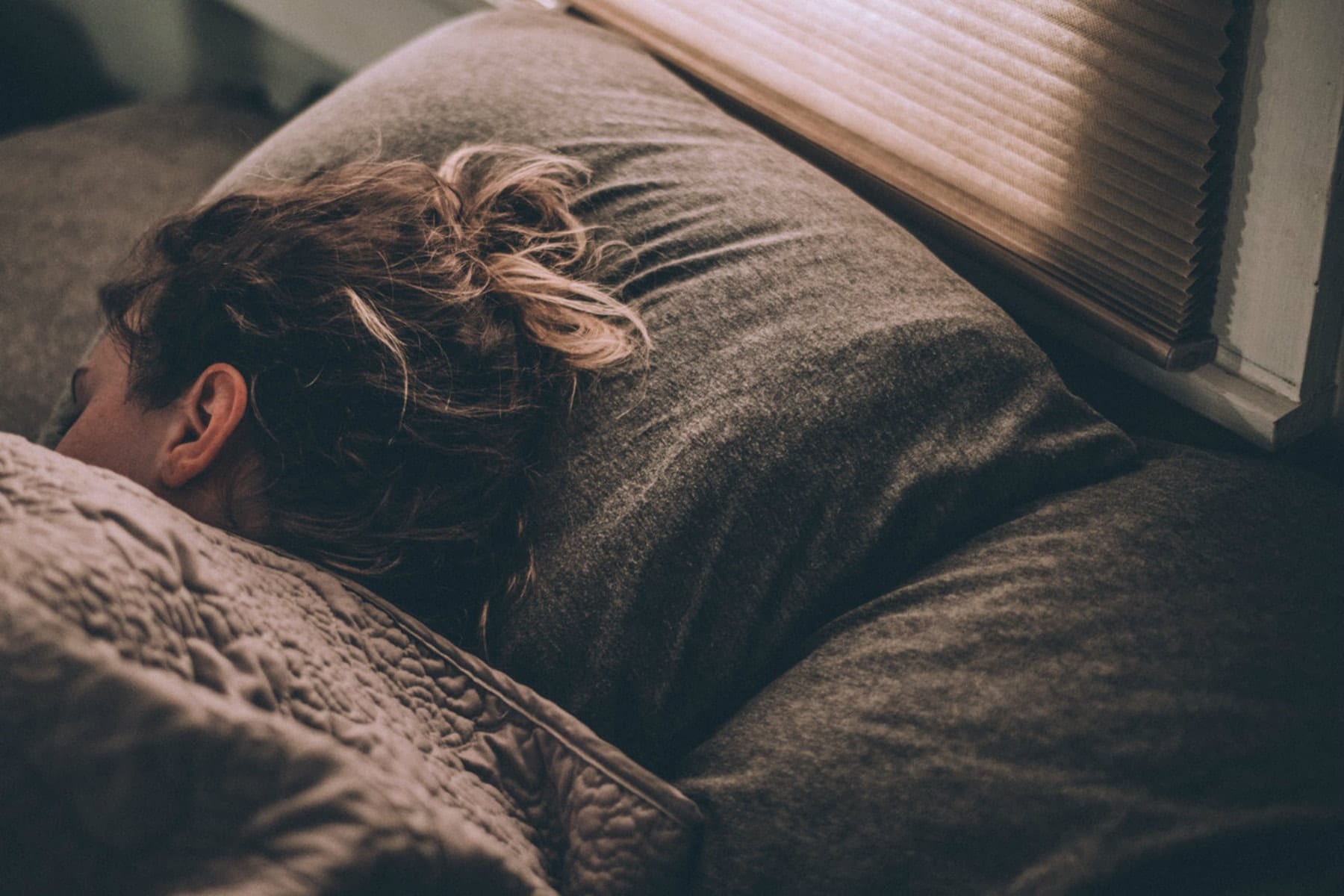 Станете рано: доказани начини да ви помогнeм да се измъкнете от леглото
