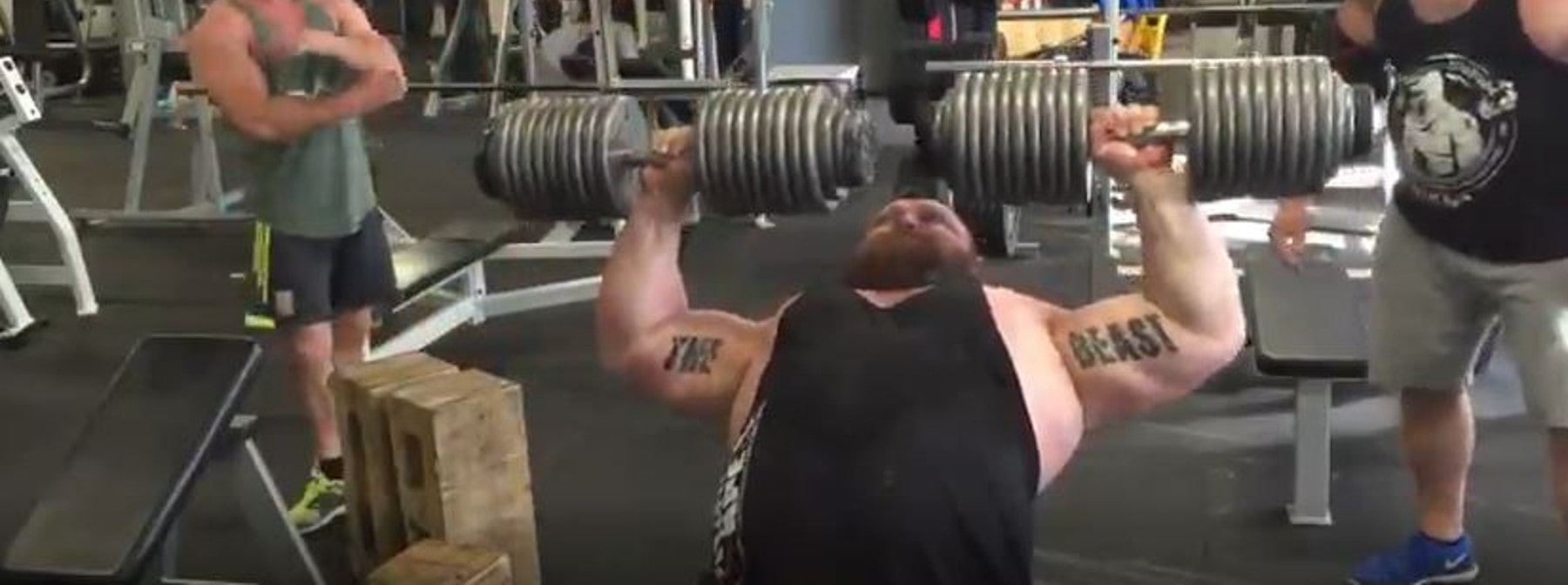 Eddie Hall Makes 200kg Dumbbell Chest Press Look Too Easy