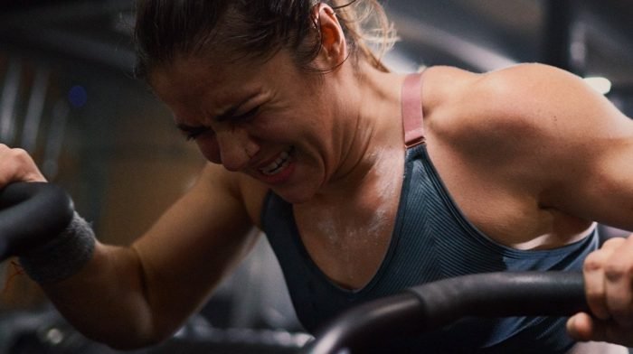 エミリー・ドワイヤーは精神力で勝利をその手に｜Forever Fit