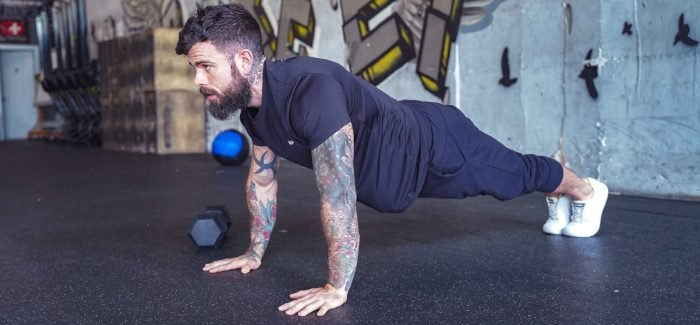 Entraînement fonctionnel à faire chez soi avec Scott Britton - Fondateur du Battle Cancer