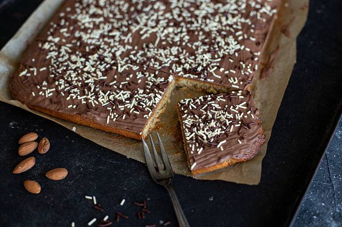 Proteinreicher Nusskuchen vom Blech