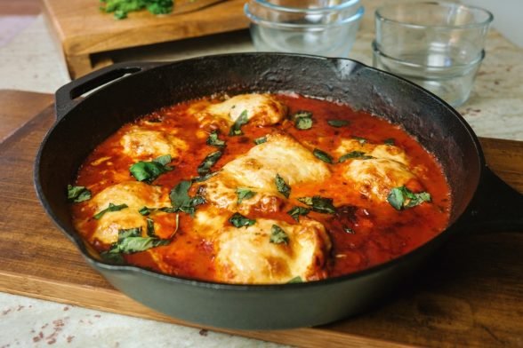 Tomaten-Basilikum Hähnchen mit Käse