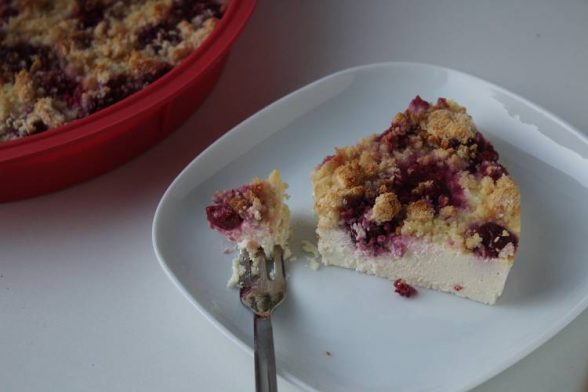 Cremiger Käsekuchen mit Kirschen & Streuseln Ohne Butter