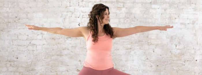 Das 34 Minuten Vinyasa Yoga Workout von 8fit | Finde deine innere Ruhe