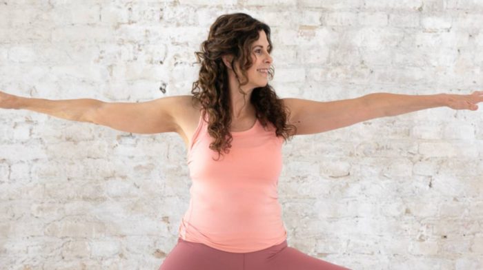 Das 34 Minuten Vinyasa Yoga Workout von 8fit | Finde deine innere Ruhe