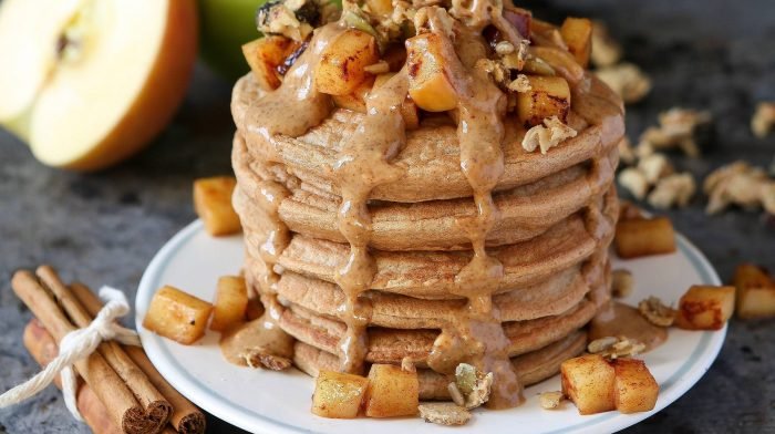 Protein Pancakes: Wie gesund sind eiweißreiche Pfannkuchen wirklich?
