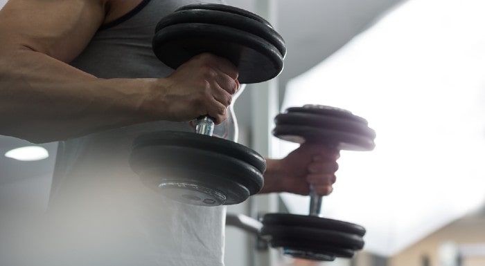 Solltest du trainieren, wenn du noch Muskelkater hast?