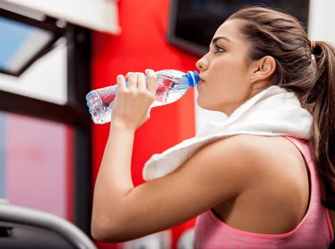 Deswegen solltest du in diesem Jahr in einem Fitnessstudio anmelden