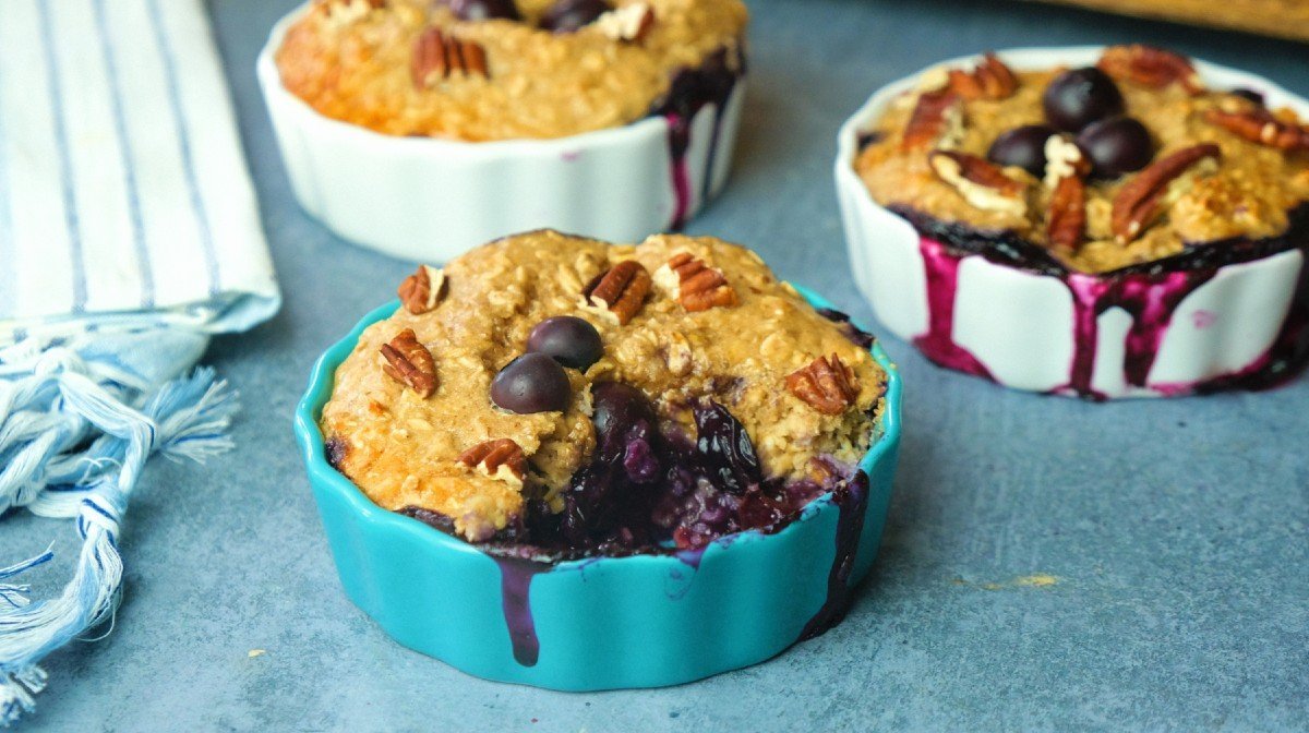 High-Protein Blueberry Pie Baked Oats