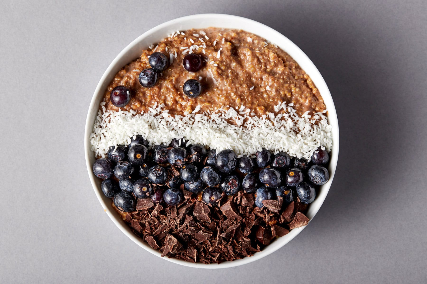 Quinoa Bowl Rezept | Glutenfreie Schokoladen Quinoa Breakfast Bowl