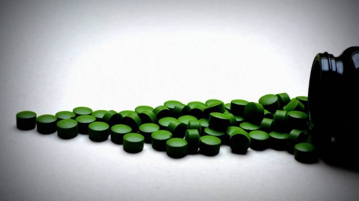 Der ultimative Chlorella Guide | Inhaltsstoffe, Wirkung & Nebenwirkung