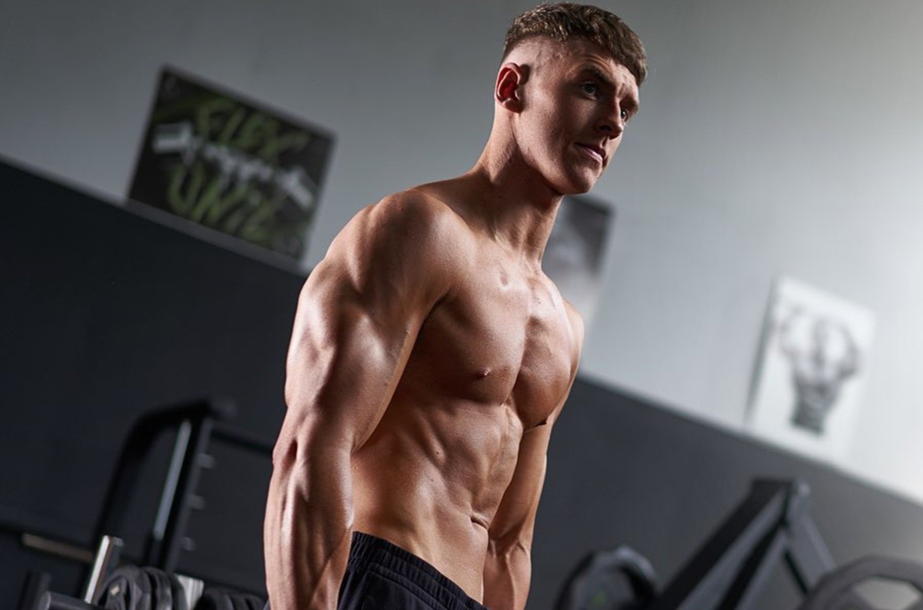 Trainiere die Brust wie ein Wettkampf-Bodybuilder | Brust & Trizeps Workout