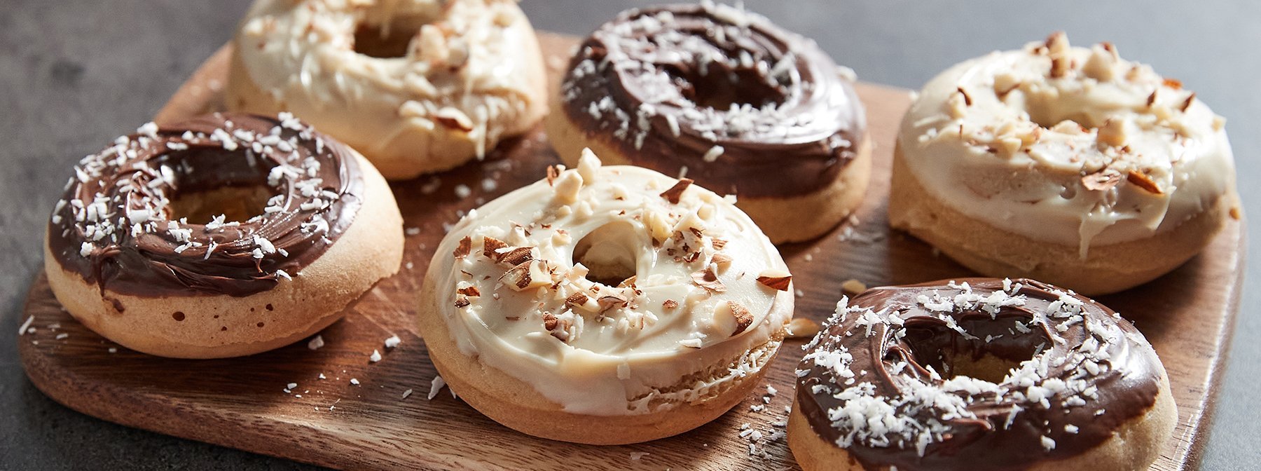 Gesunde Baked Donuts mit Protein-Aufstrich