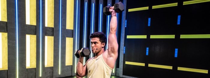Das ultimative Kurzhantel Supersatz-Workout für die Arme mit Fiit