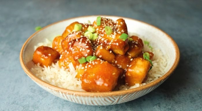 Sesam Tofu mit Süß-Sauer Sauce | Vegane Meal Prep