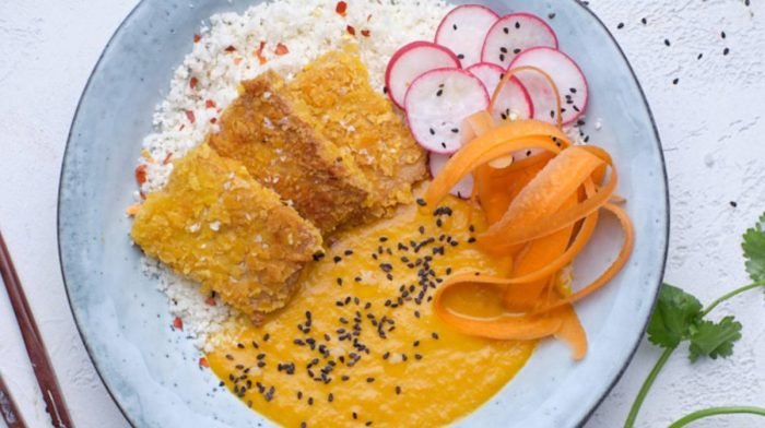 Knuspriger Katsu Curry mit Tofu | 8fit Rezepte