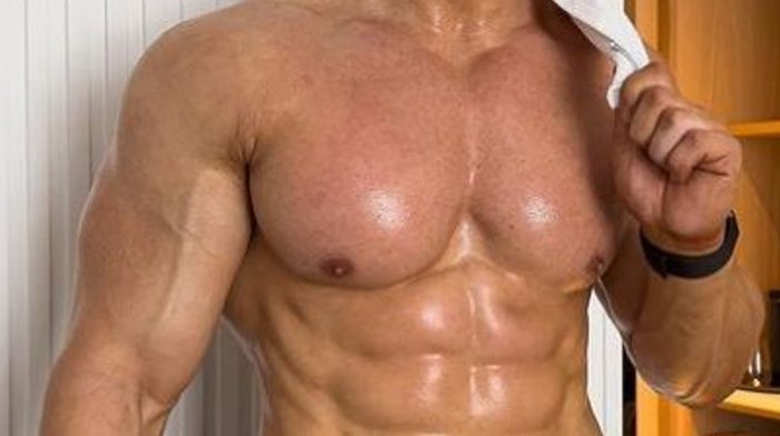Schieße die „perfekten“ Gym-Pics mit den Behind-The-Scene Tricks eines Fitness Pros