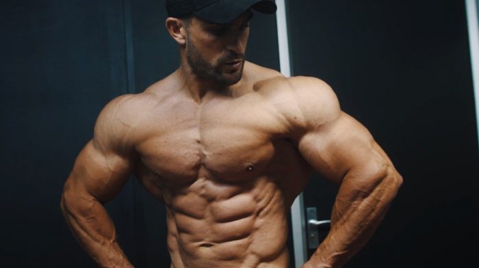 Bodybuilder gibt Einblick in seine Sporttasche (inklusive Peppa Wutz & schmutzige Socken)