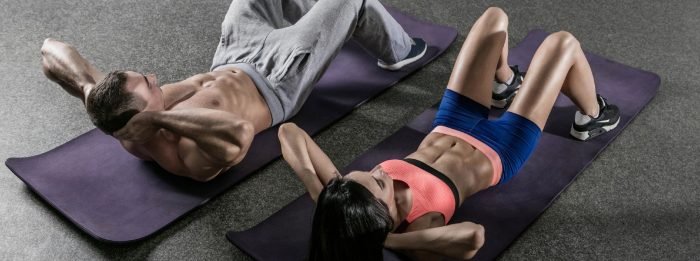 Die 9 besten Bauch-Übungen, die du ohne Equipment ausführen kannst