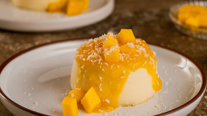 Kokospudding mit Mango | Gesundes Dessert Rezept