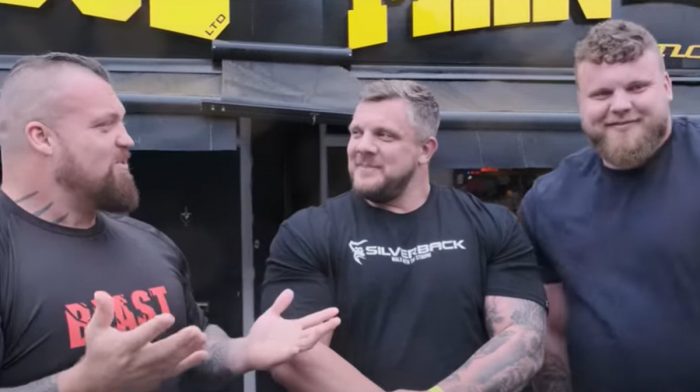 Strongmen drehen fast durch bei intensiver Hot-Wings-Challenge