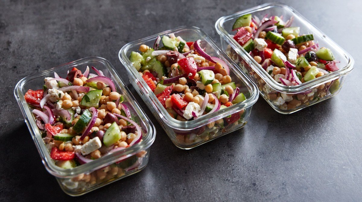 10Minute Chickpea Salad Meal Prep MYPROTEIN™