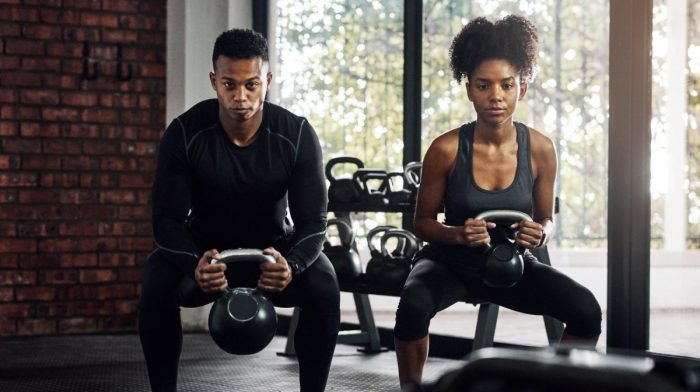 Rutina de levantamiento de pesas para principiantes | Consejos de entrenamiento