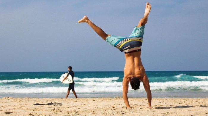 Cómo hacer el pino | Handstand & Handstand Push-Ups | Beneficios y técnica