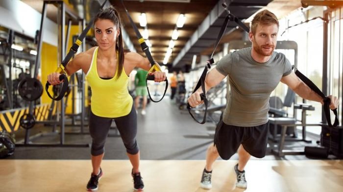 Rutina de hombros con TRX | 5 ejercicios de fuerza