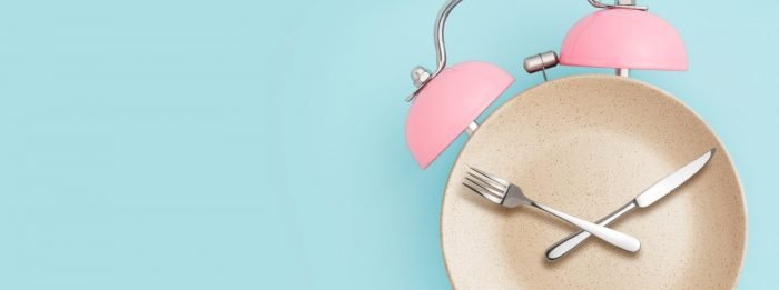 Alimentazione a tempo limitato - Cos'è? Come si fa? Quali sono i benefici?