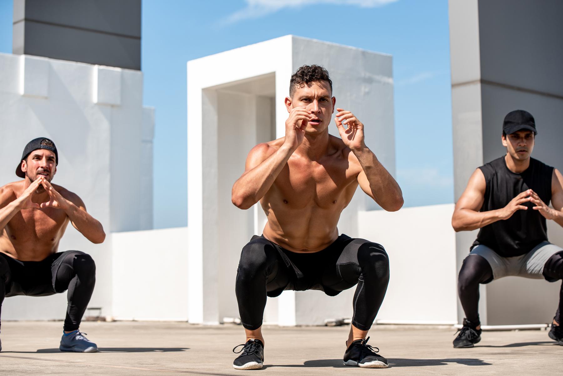 Treino HIIT  Os Melhores Exercícios Para Fazer Na Rua - MYPROTEIN™