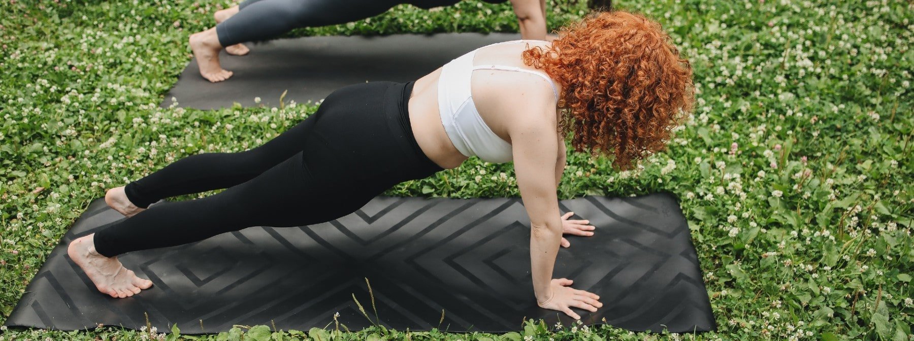 Yoga para recuperação de treino intenso: top 5 posições - MYPROTEIN™