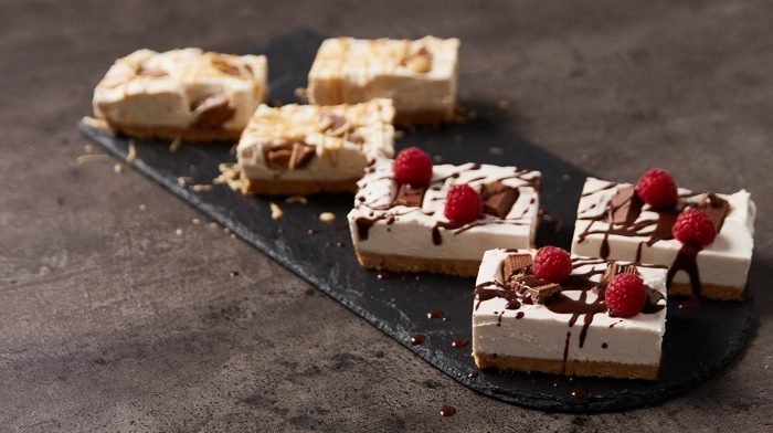 5-Ingredient Cheesecake Bars – 2 Ways