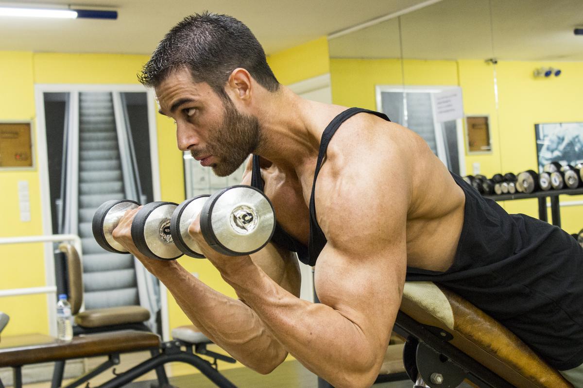 vriendelijke groet uitzetten Van toepassing Biceps Opbouwen | De beste oefeningen voor grotere biceps - MYPROTEIN™