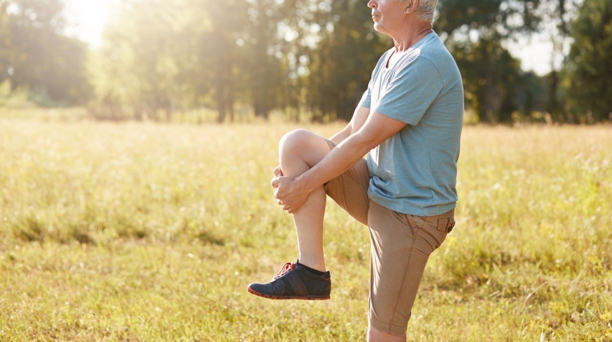 Volgens onderzoek kan op één been staan je gezondheid ten goede komen