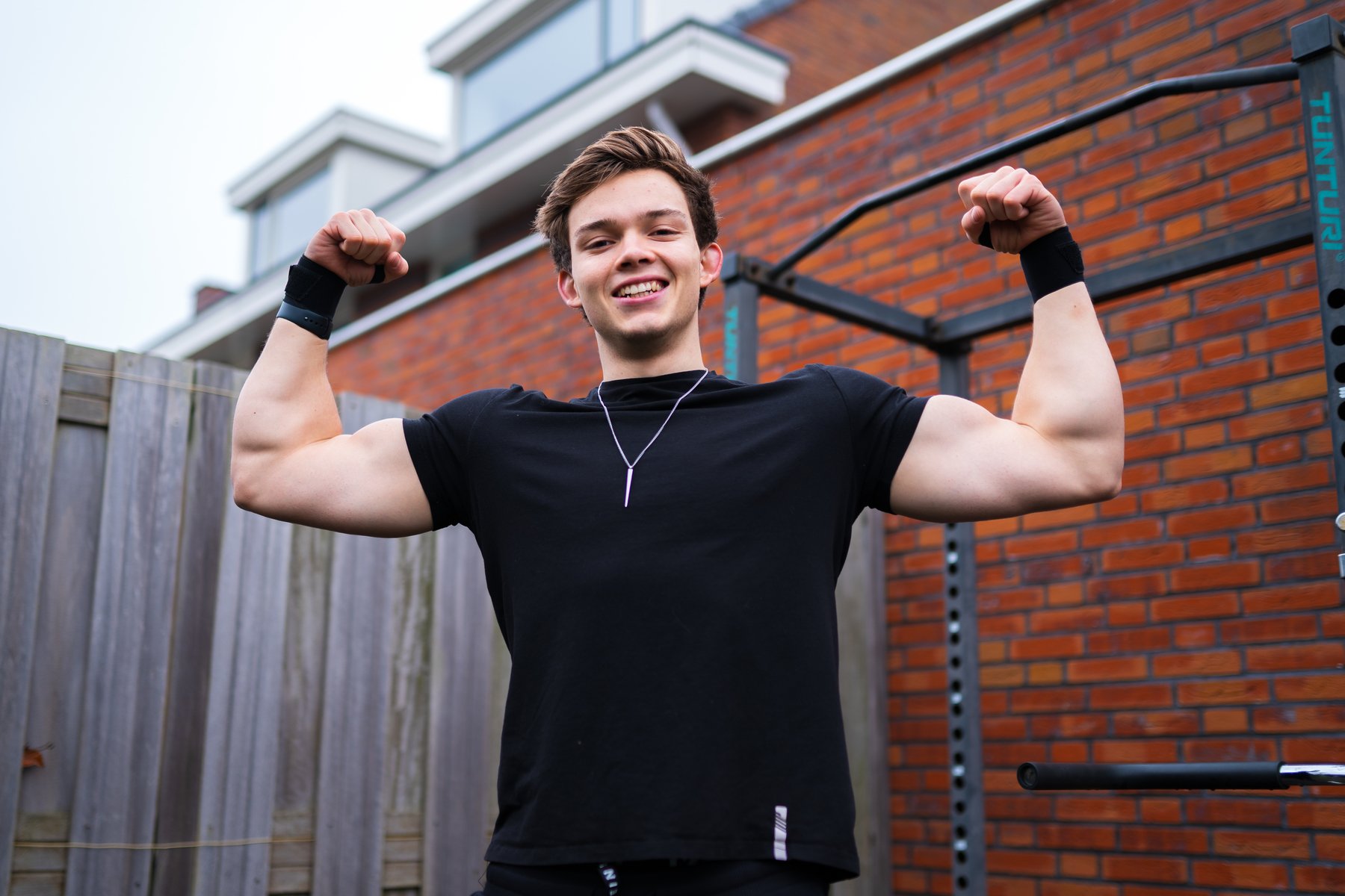 Student verliest 5 kg terwijl hij sterker wordt in een 30-dagen challenge