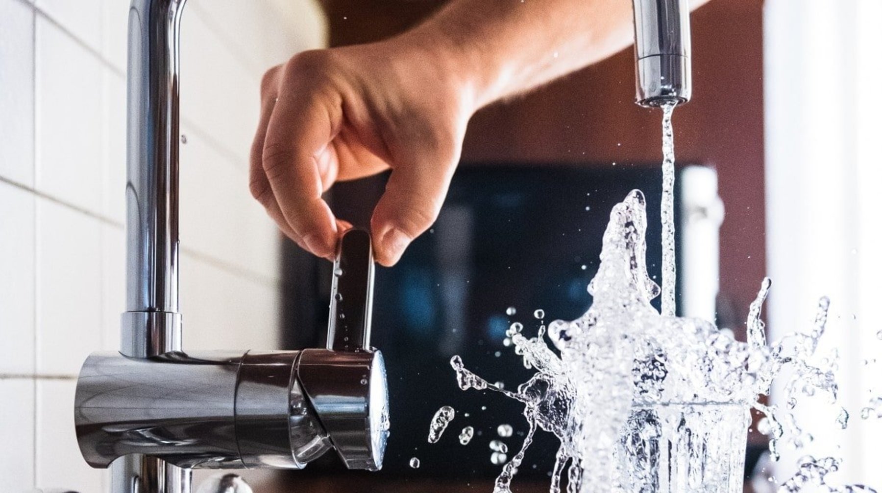 Water drinken kan de calorie-inname verminderen, legt voedingsdeskundige uit