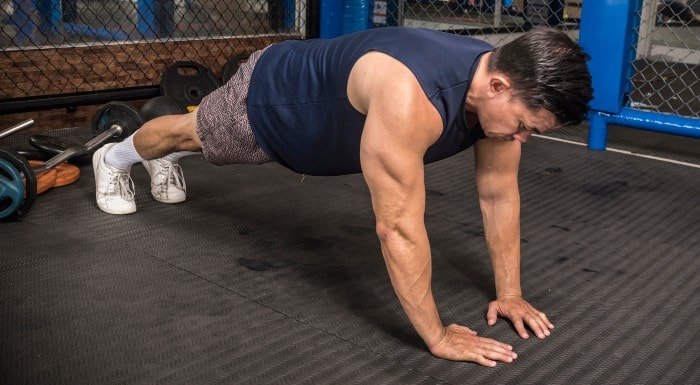 Close Grip Push Up