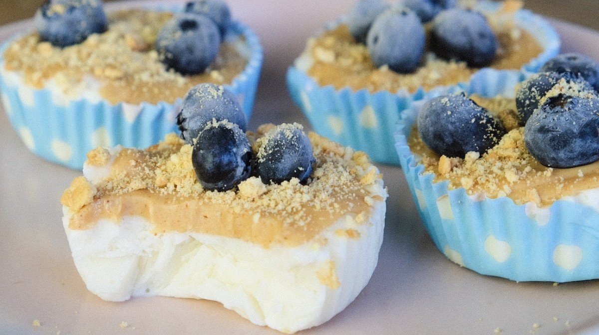 High-Protein Frozen Yoghurt Cups | Super-Quick Post-Workout Snack
