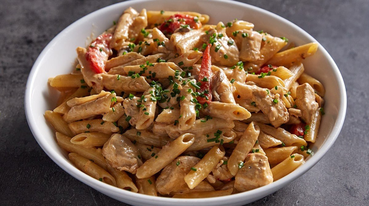 Creamy Cajun Chicken Pasta | High-Protein Meal Prep | MYPROTEIN™