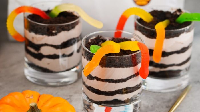 Halloween 'Dirt' Pudding Cups